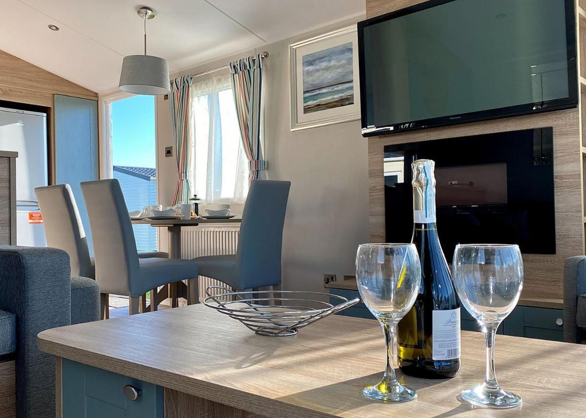 Hendra Park Hotell New Quay Exteriör bild