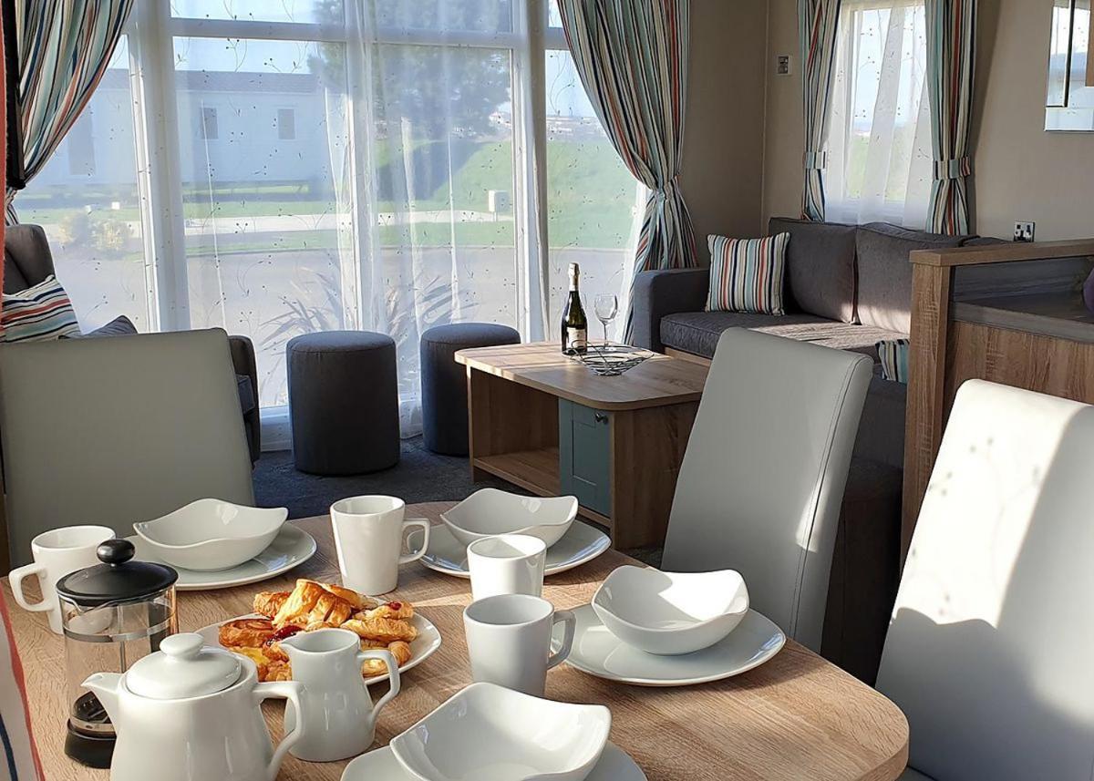 Hendra Park Hotell New Quay Exteriör bild