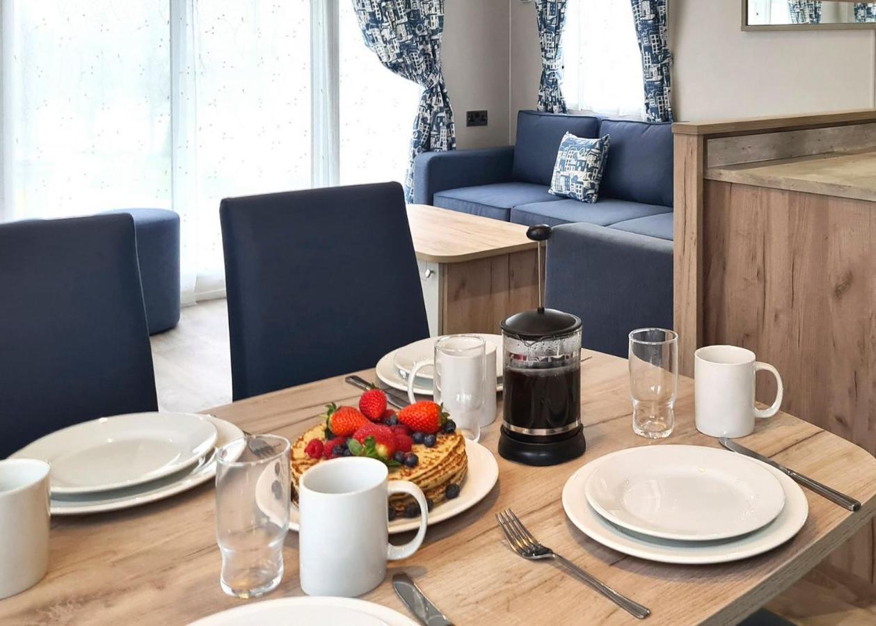 Hendra Park Hotell New Quay Exteriör bild